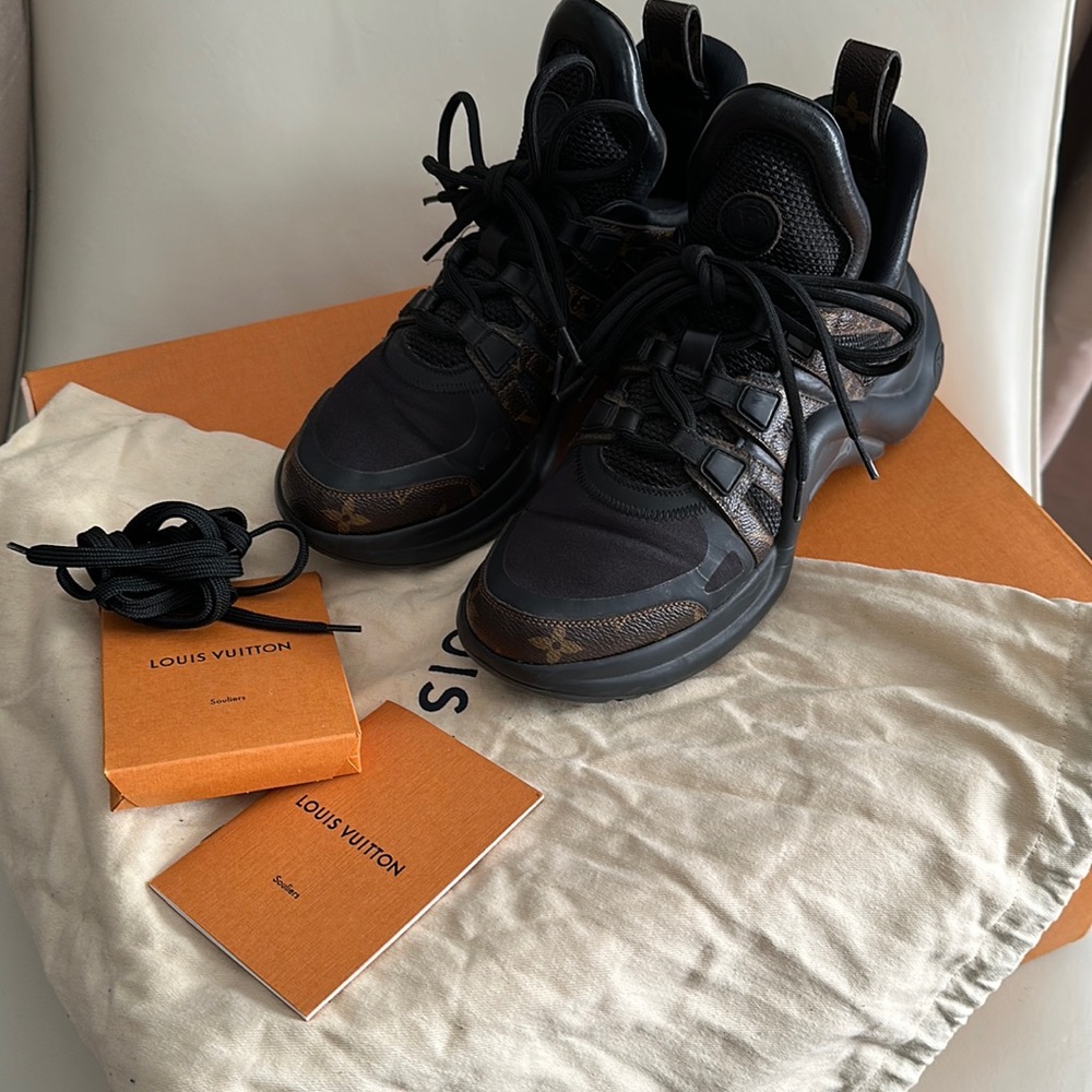 Louis Vuitton Black Arch Light Sneakers Size 37.5